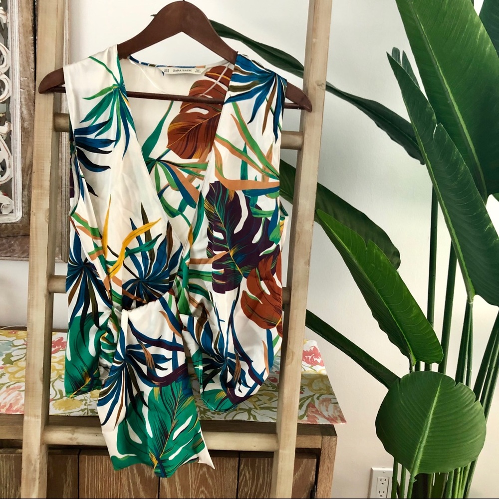 💚NWOT Zara tropical asymmetrical top